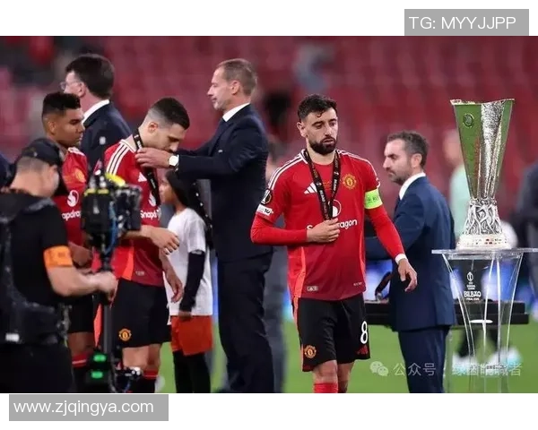 意甲历史冷门本菲卡狂胜曼联6比2引发全场震动