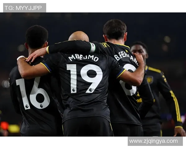 西甲激战曼联大胜莱比锡五球狂潮引发全场热议与焦点分析 西甲激战曼联大胜莱比锡五球狂潮引发全场热议与焦点分析