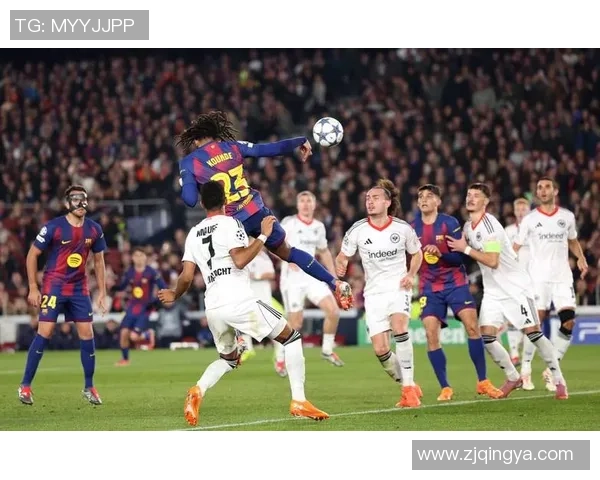 意甲激战波尔图逆转巴萨神奇扑救引发争议判罚全场沸腾 意甲激战波尔图逆转巴萨神奇扑救引发争议判罚全场沸腾